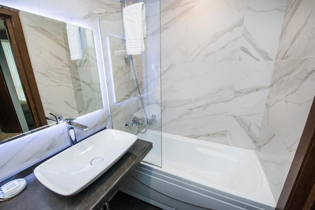 River View Hotel Tbilisi (Ex. Just Inn Tbilisi) 4*