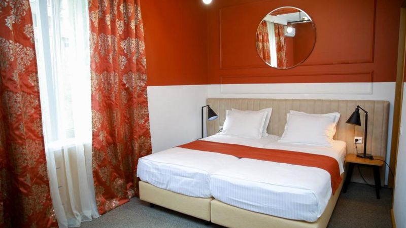 Ks Hotel 4*