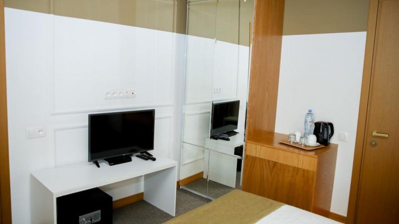 Ks Hotel 4*