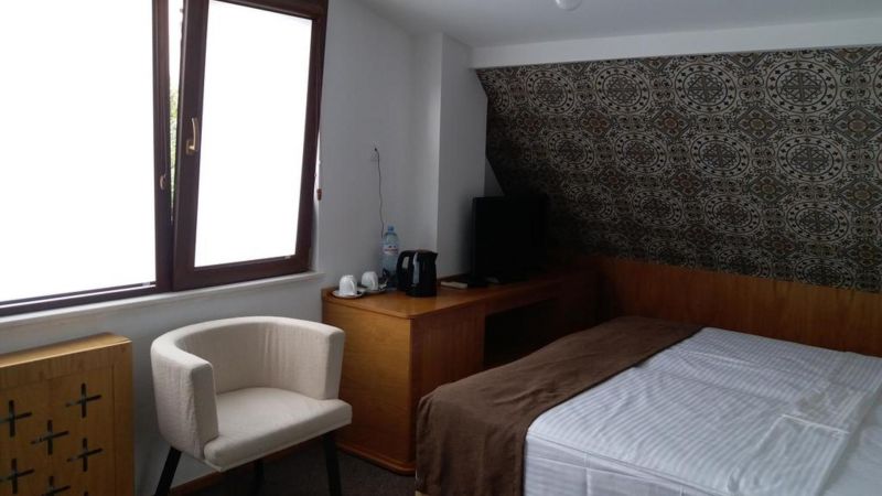 Ks Hotel 4*