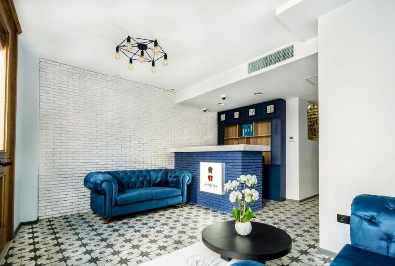 London Hotel 4*