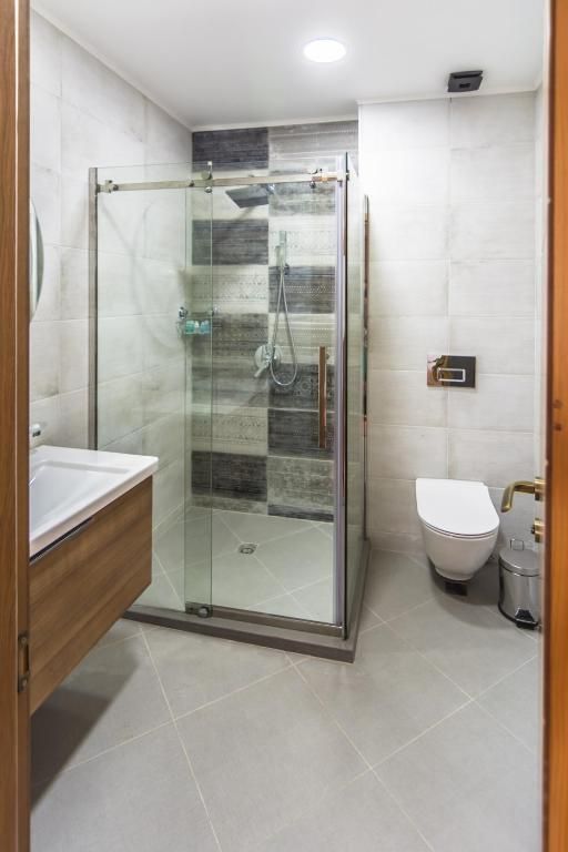 London Hotel 4*