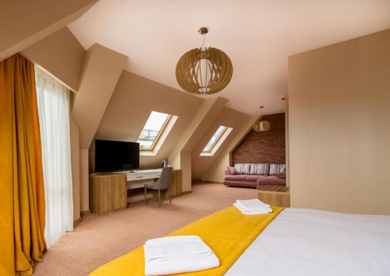 London Hotel 4*