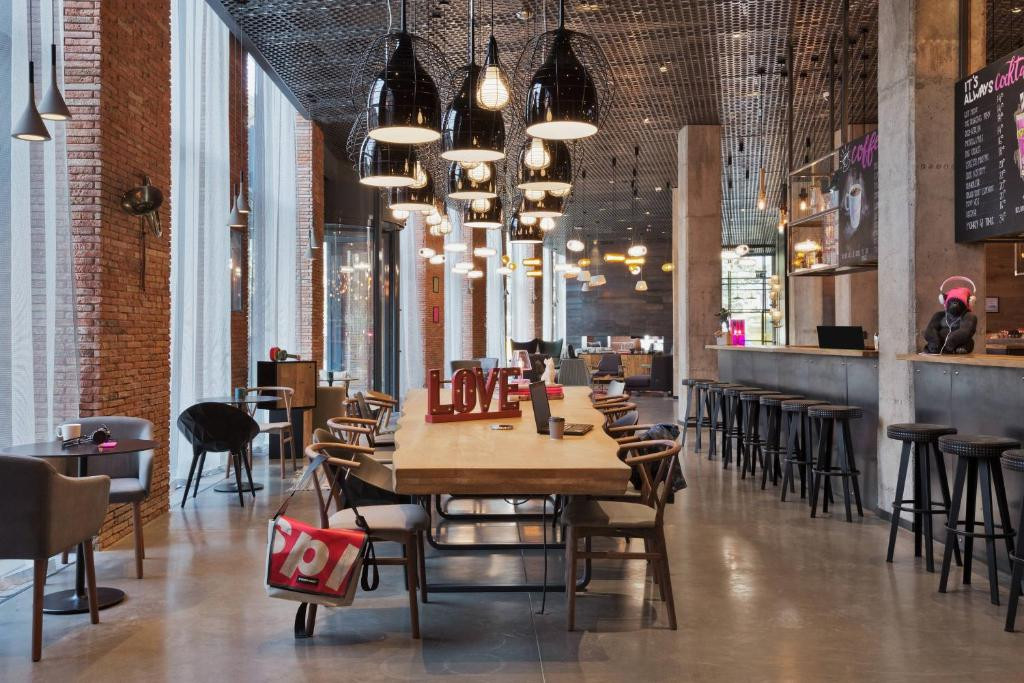 Moxy Tbilisi By Marriott 4*