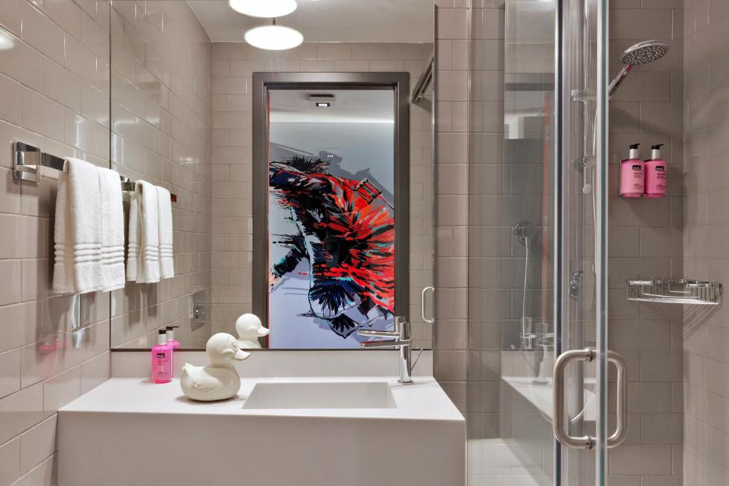 Moxy Tbilisi By Marriott 4*