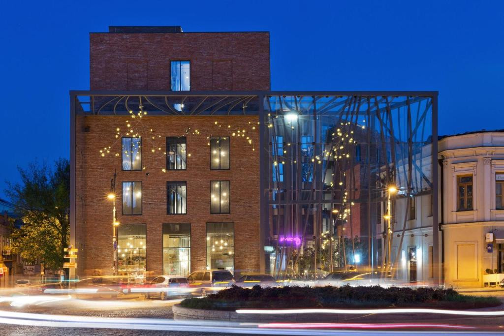 Moxy Tbilisi By Marriott 4*