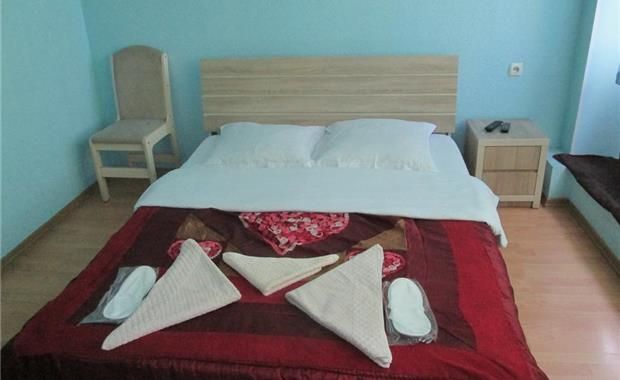 Old Isani Hotel 3*