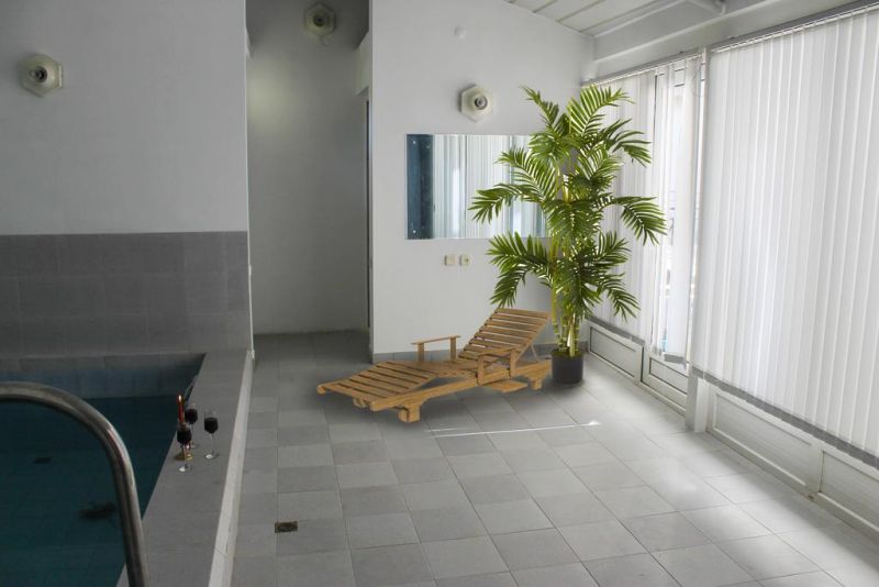 Residence Hill 4*