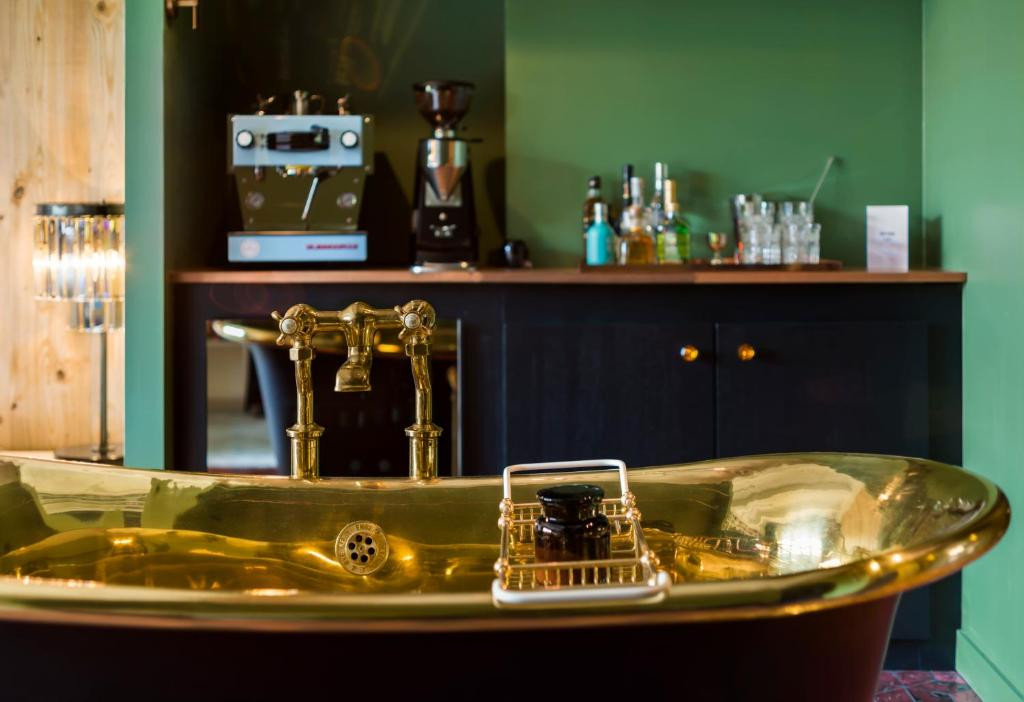 Stamba Hotel 5*