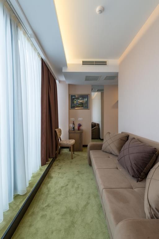 Veranova Hotel 4*