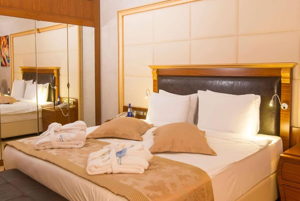 Wyndham Batumi 5*