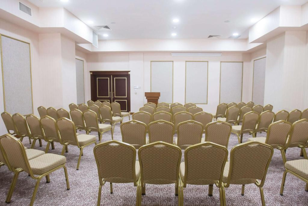 Wyndham Batumi 5*