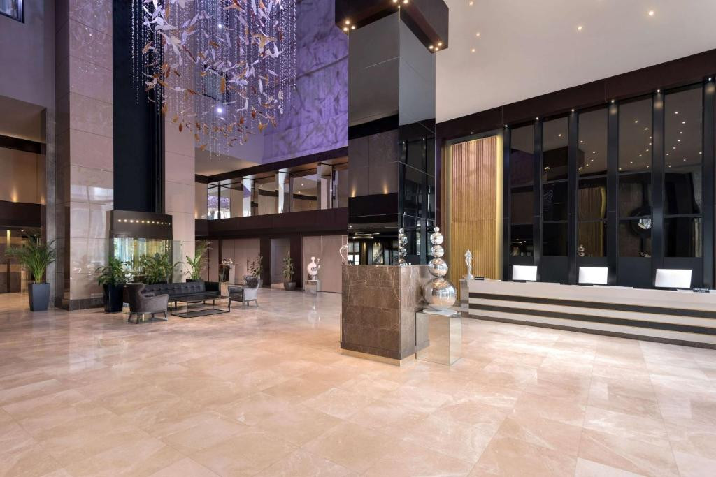 Wyndham Grand Tbilisi 5*
