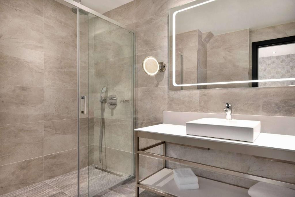 Wyndham Grand Tbilisi 5*