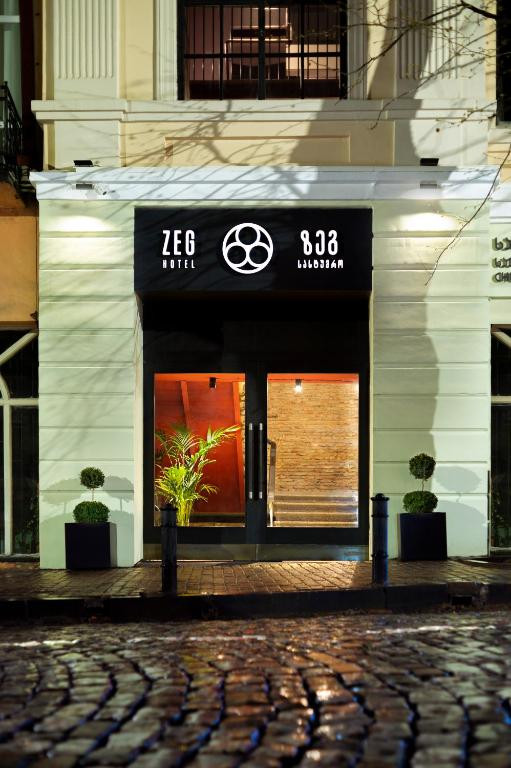 Zeg Hotel 4*