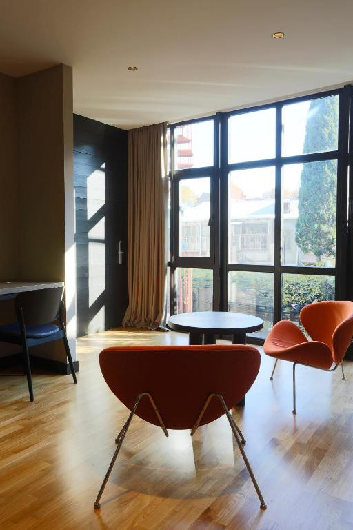 Zeg Hotel 4*