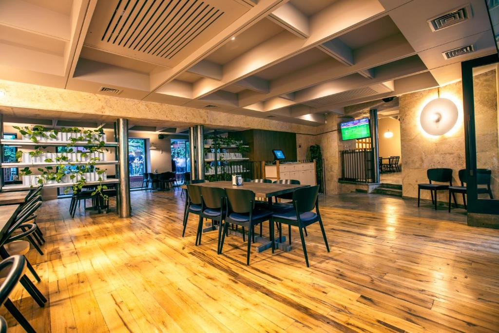 Zeg Hotel 4*
