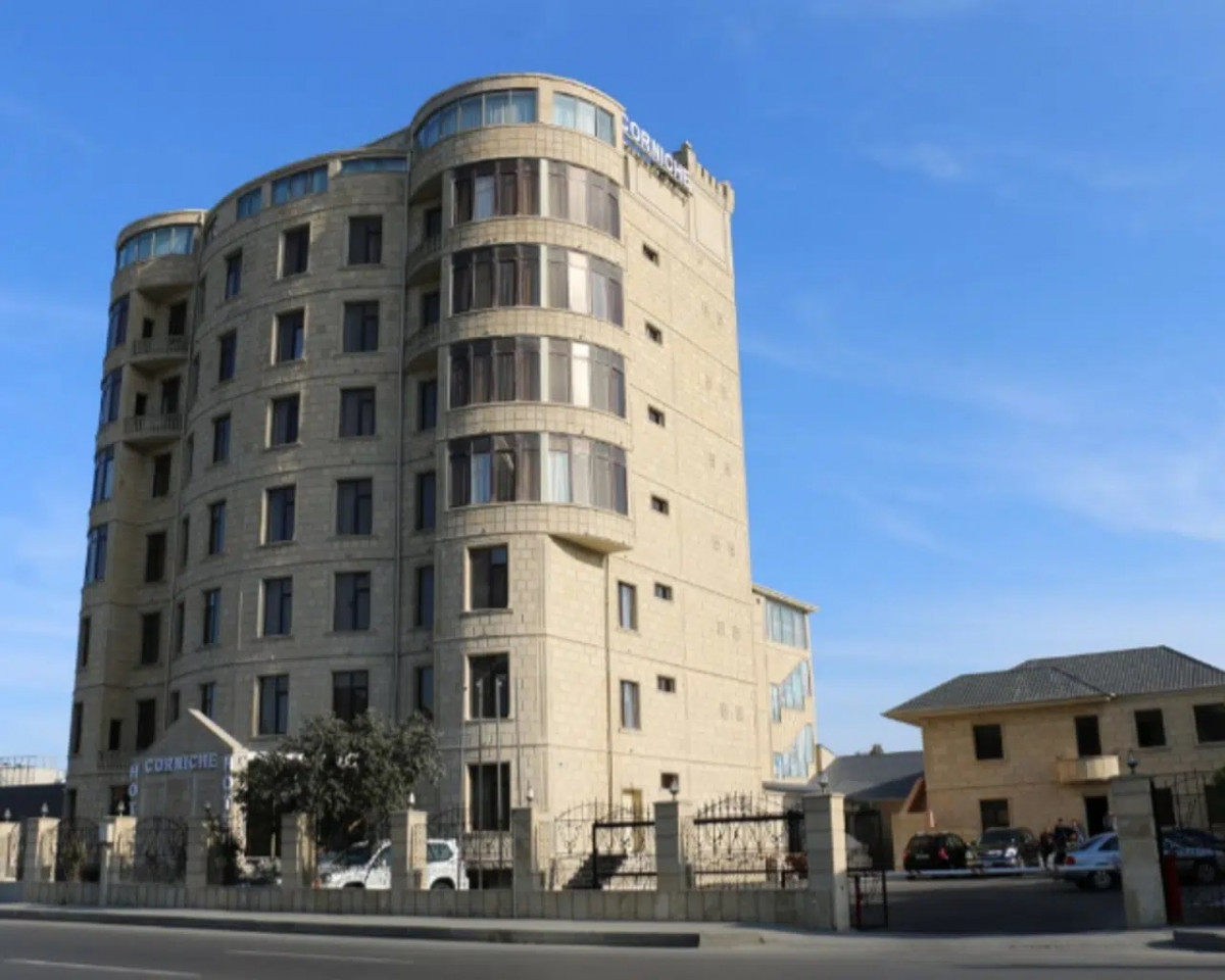 Corniche Hotel Baku 4*