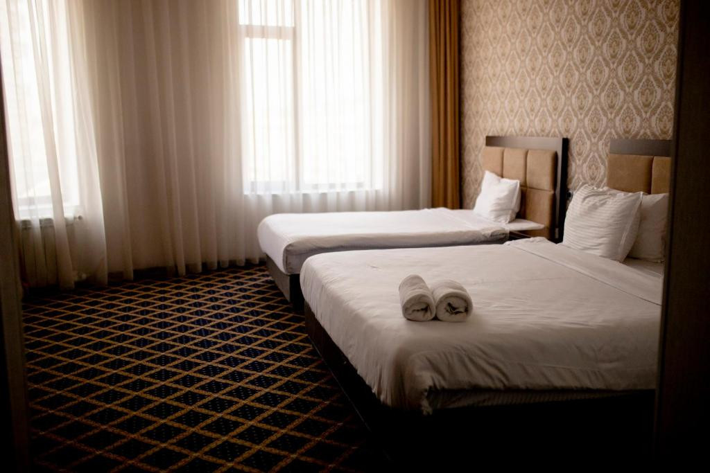 Corniche Hotel Baku 4*