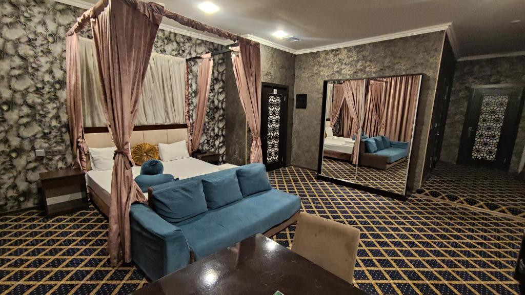 Corniche Hotel Baku 4*