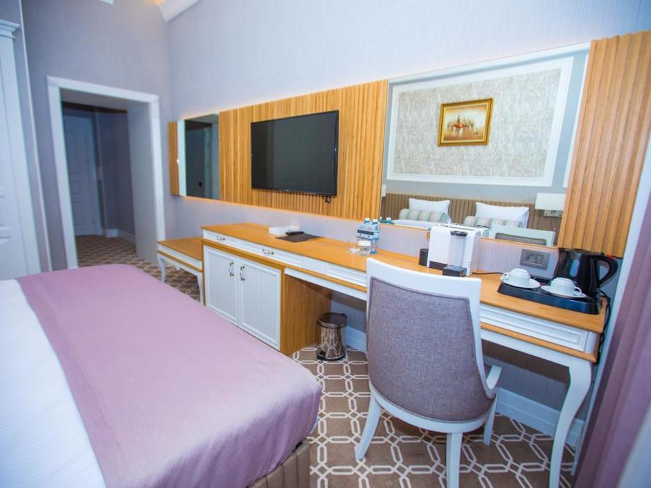 Theatrum Hotel Baku 5*