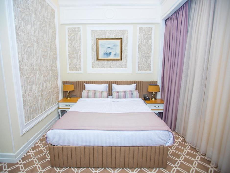 Theatrum Hotel Baku 5*