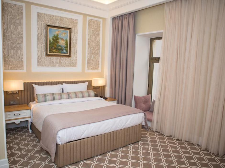 Theatrum Hotel Baku 5*