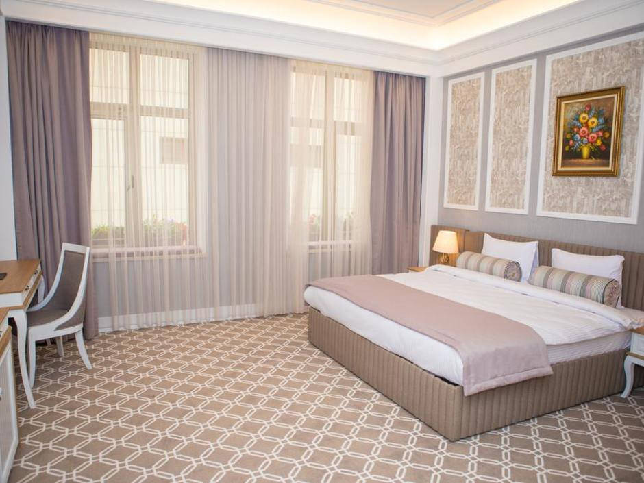 Theatrum Hotel Baku 5*
