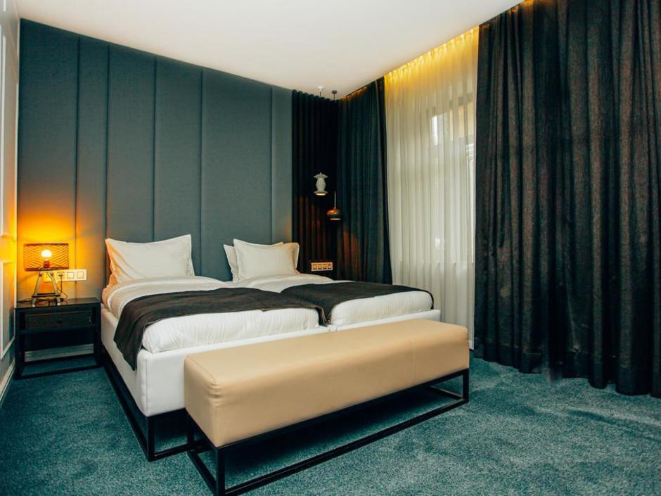 Ivy Garden Hotel 4*