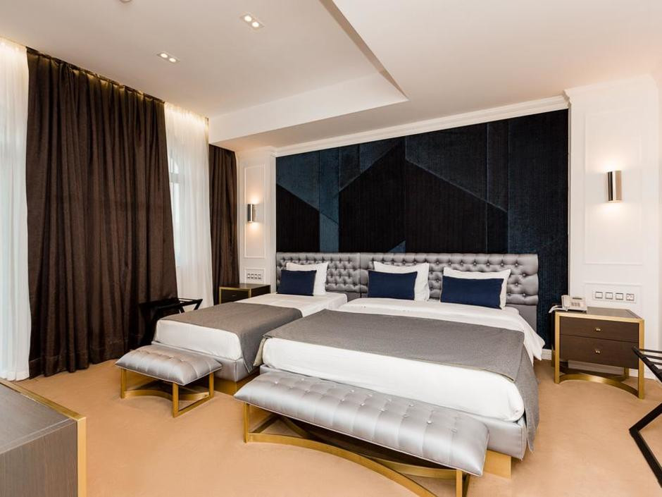 Ivy Garden Hotel 4*