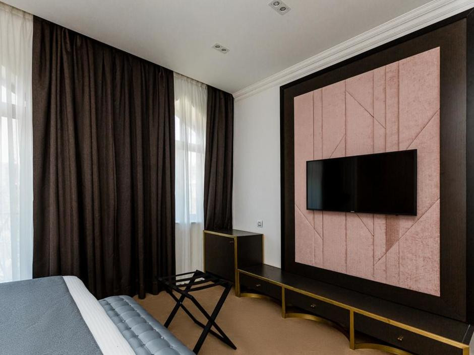 Ivy Garden Hotel 4*