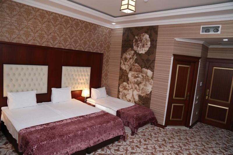 Clover Hotel Baku 4*