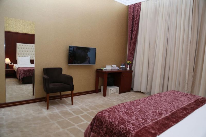 Clover Hotel Baku 4*