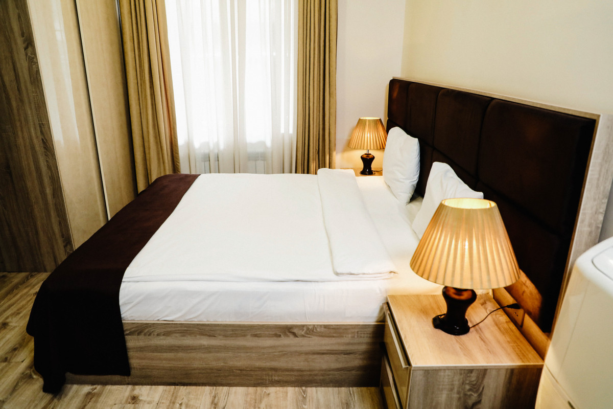 Deluxe City Hotel 3*