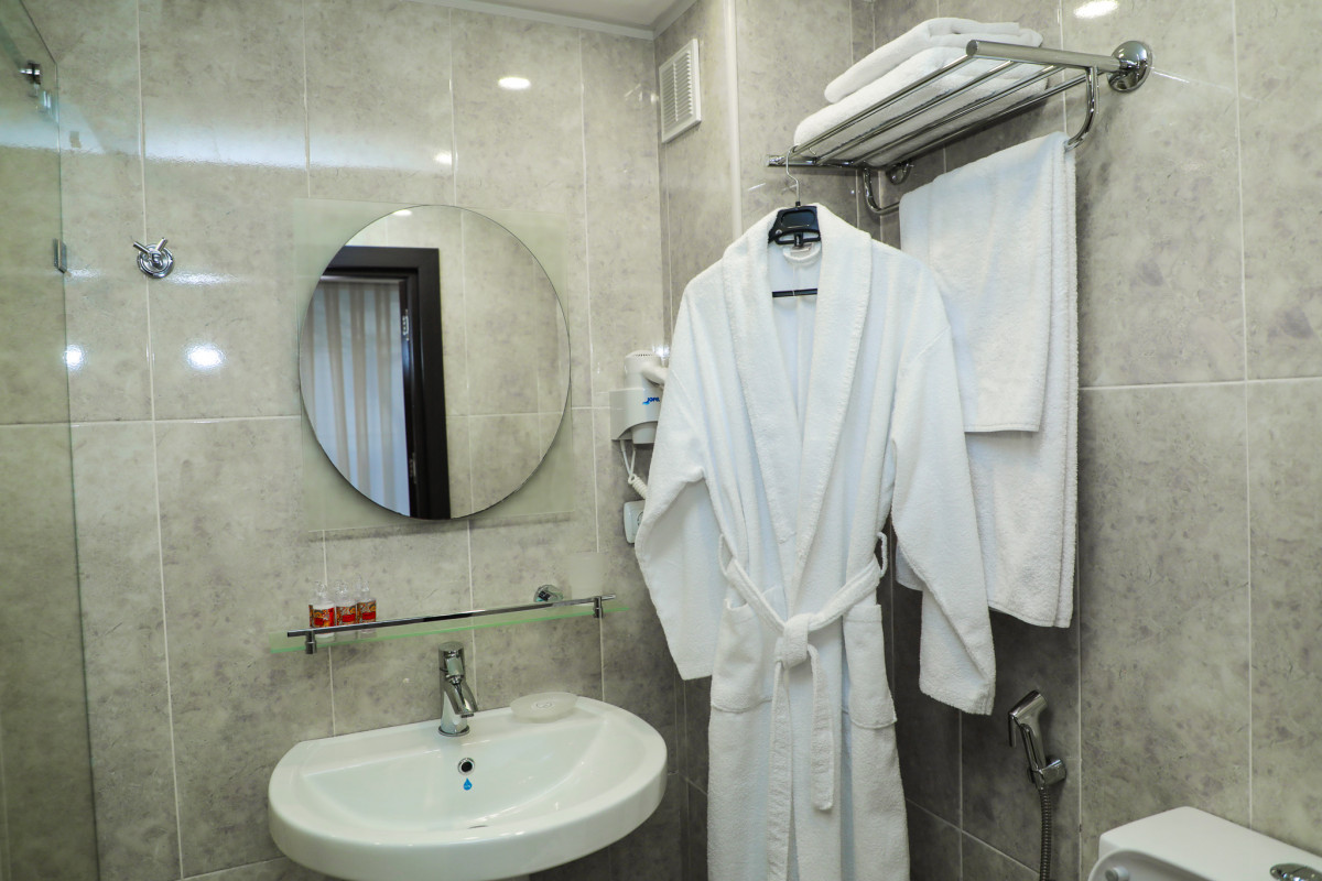 Deluxe City Hotel 3*