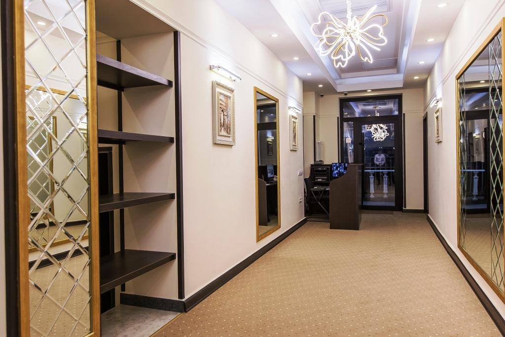 Deluxe City Hotel 3*