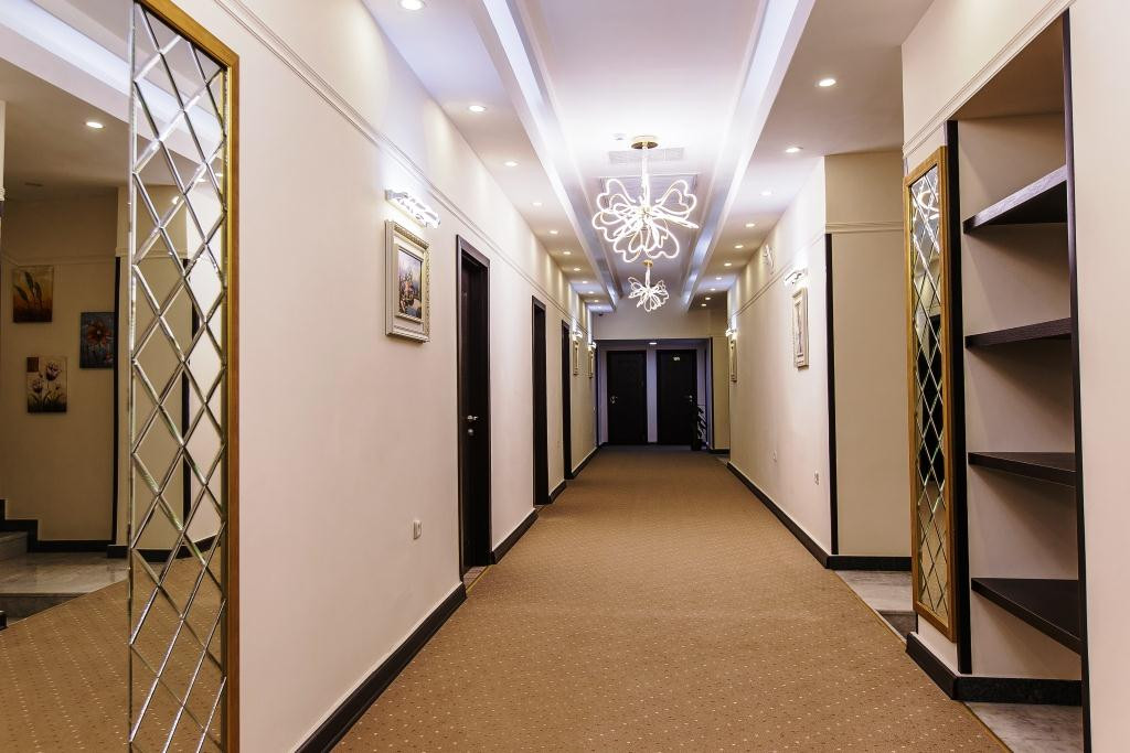 Deluxe City Hotel 3*