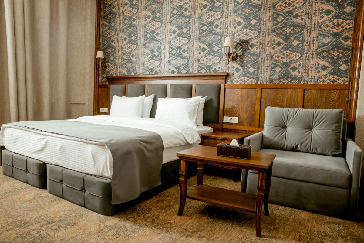 Midway Baku Hotel 4*