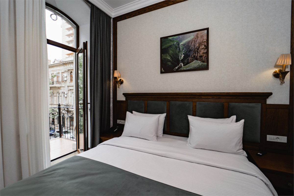 Midway Baku Hotel 4*