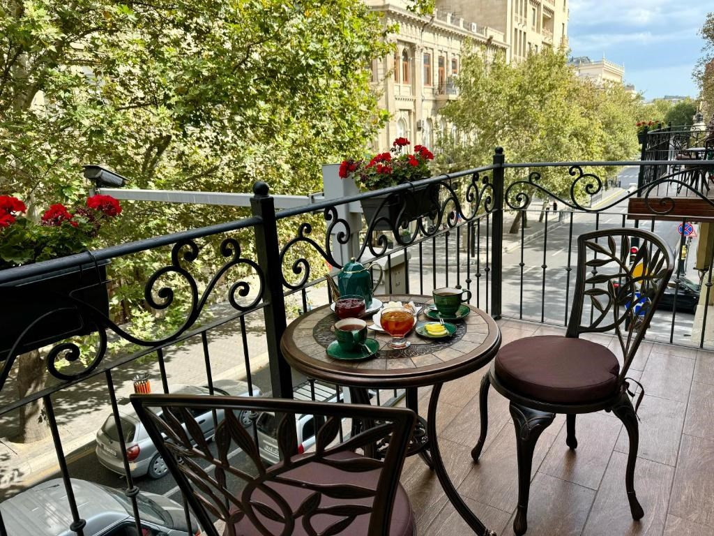 Midway Baku Hotel 4*