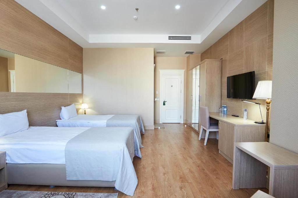 Nobel Hotel 4*