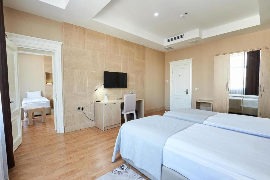 Nobel Hotel 4*