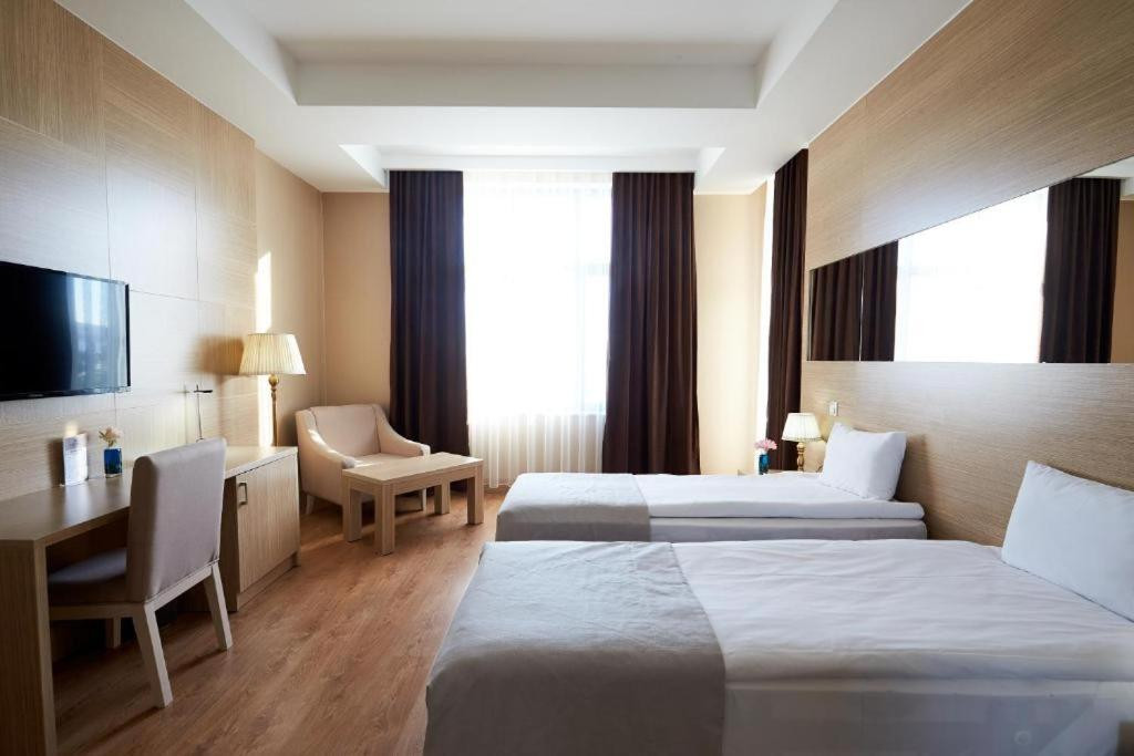 Nobel Hotel 4*