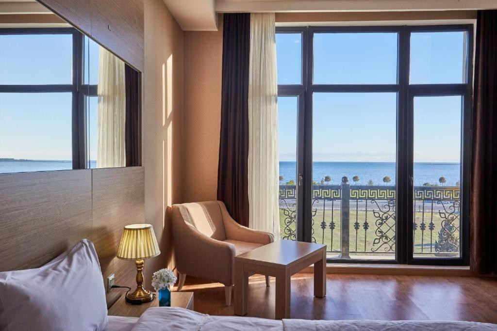 Nobel Hotel 4*