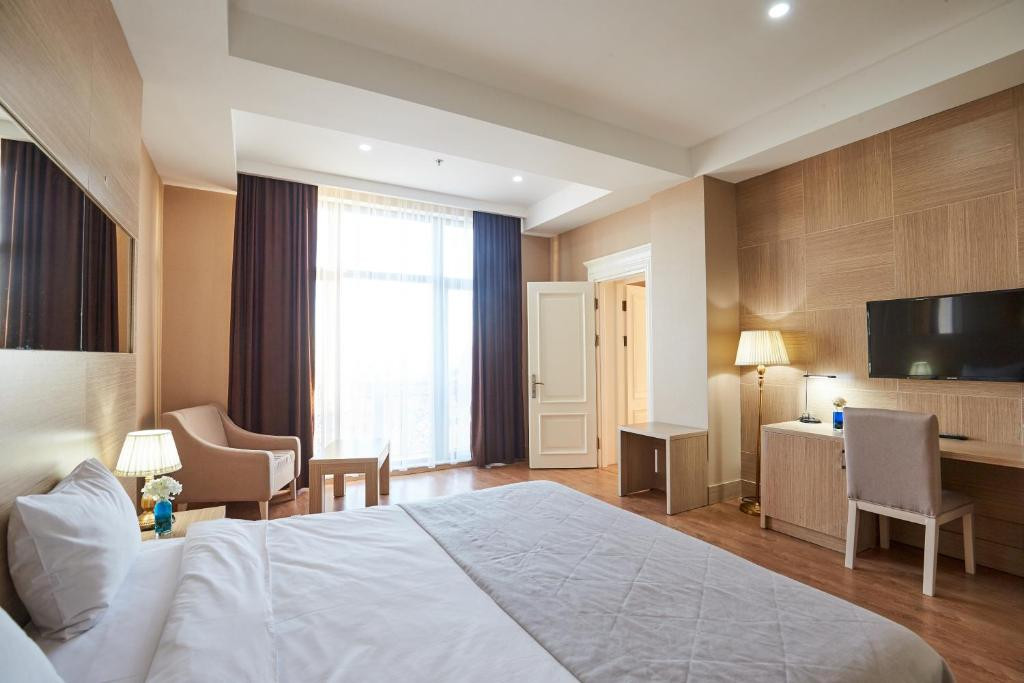 Nobel Hotel 4*