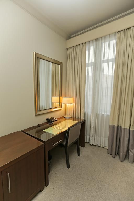 Royal Garden Hotel Baku 4*