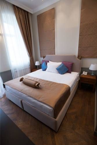 Seven Rooms Boutique Hotel 3*