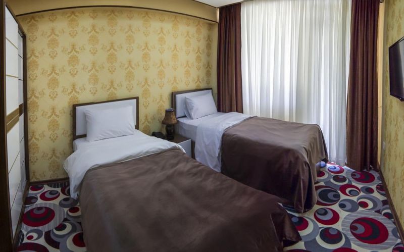 Sharq Plaza Hotel 3*