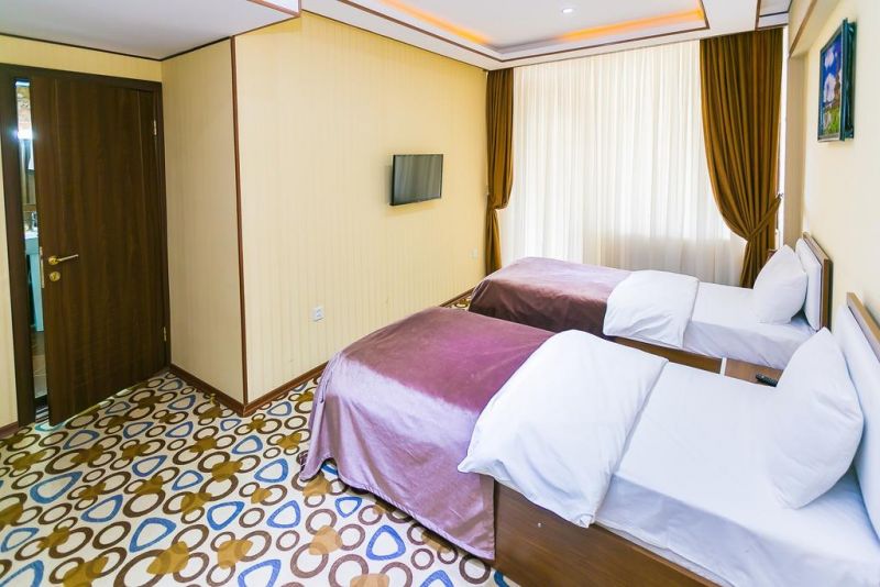 Sharq Plaza Hotel 3*