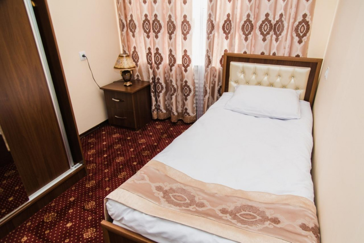 Art Hotel 2*